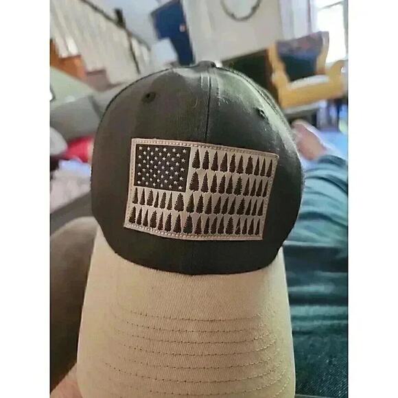 Columbia Tree Flag Gray/Black Mesh Trucker Fitted Hat Low-Crown LG Flexfit H10 - Picture 1 of 6